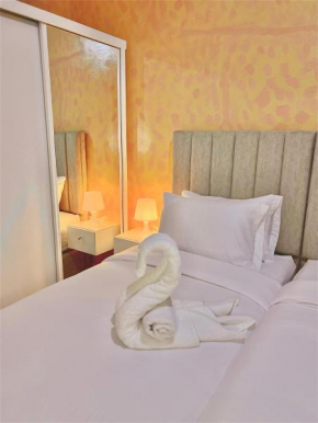City Center Apartment Panoramic View& Terrace N2